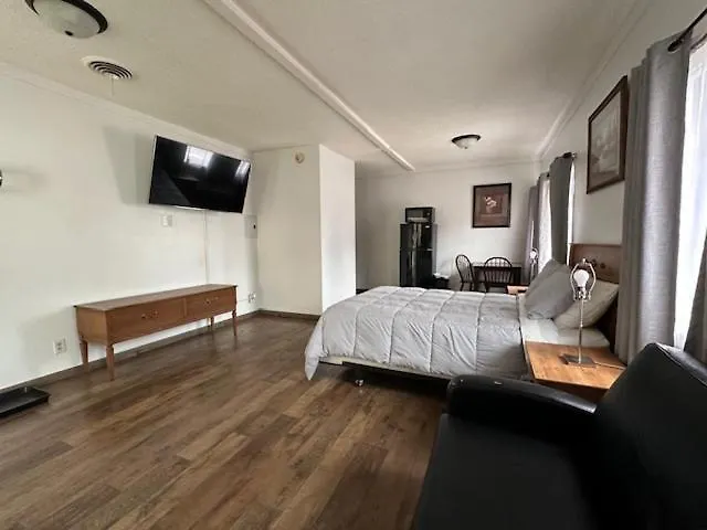 Bobbi'S Classic Motel