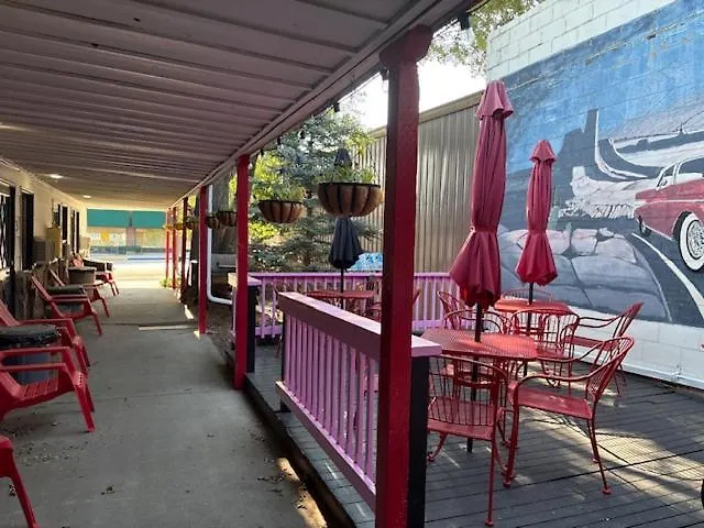 Bobbi'S Classic Motel