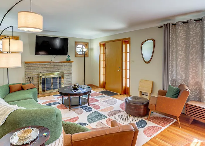 < 1 Mi To Dtwn Tiffin: Home W/ Outdoor Space!