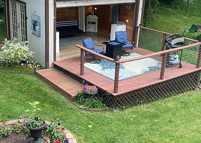 Lake Lovers Hideaway Near Lake Geneva
