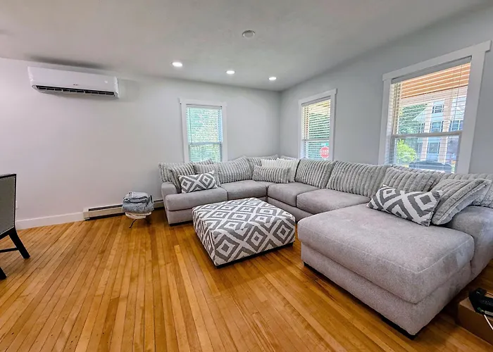 91M Renovated Bethlehem Home With Hot Tub, Firepit, Large Yard, Walk To Restaurants
