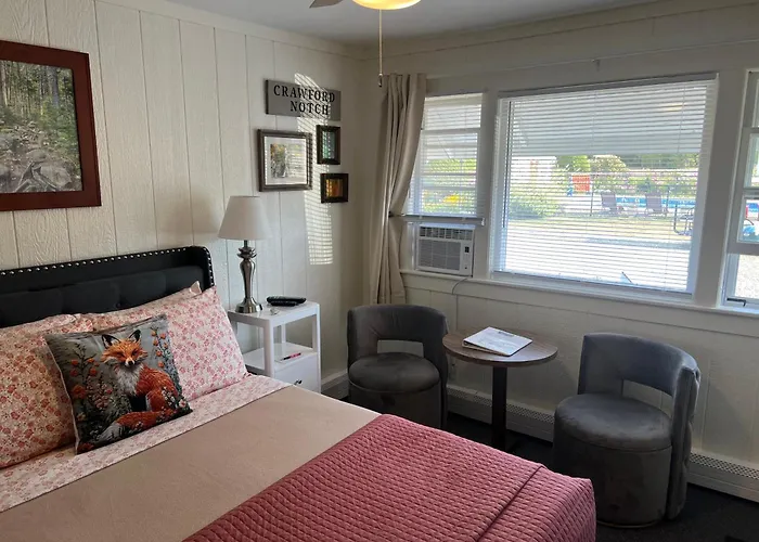 Profile Deluxe Motel