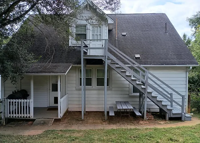 Charming Apartment At Lynchburg