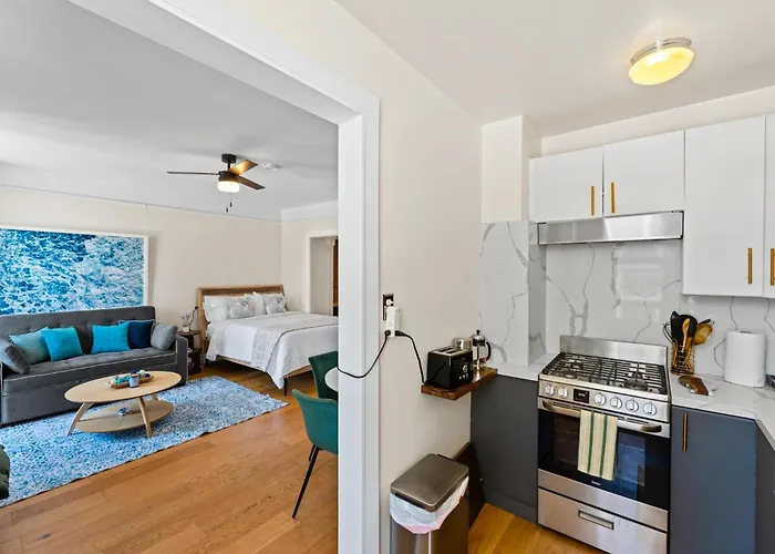 Ocean View Studio Near Convention Center And Beach