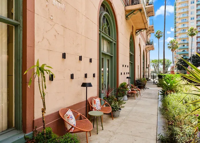 Ocean View Studio Near Convention Center And Beach