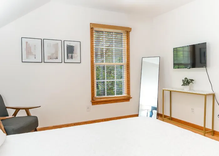 4 Beds ,King Bed, Tvs, Kids Essentials, Office, Grill, Crib, In Bond Park ,Pnc Arena