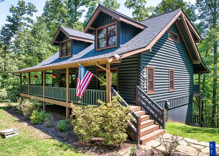 The Holiday Cabin At Lake Lure