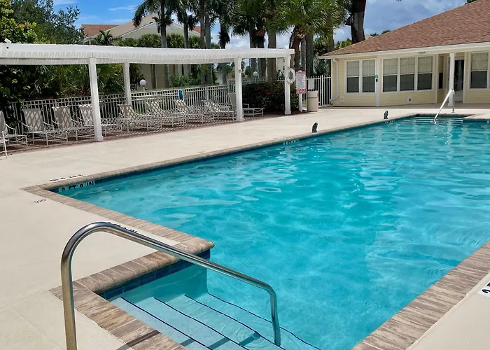 Relaxing Condo With Heated Pool