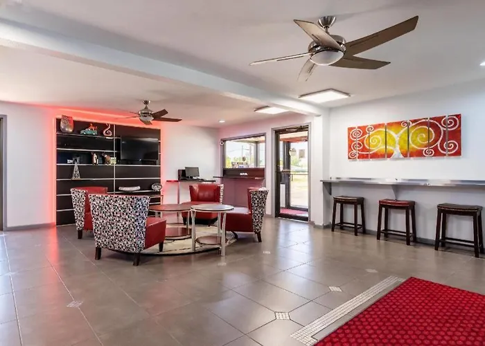 Econo Lodge Inn & Suites Enid South