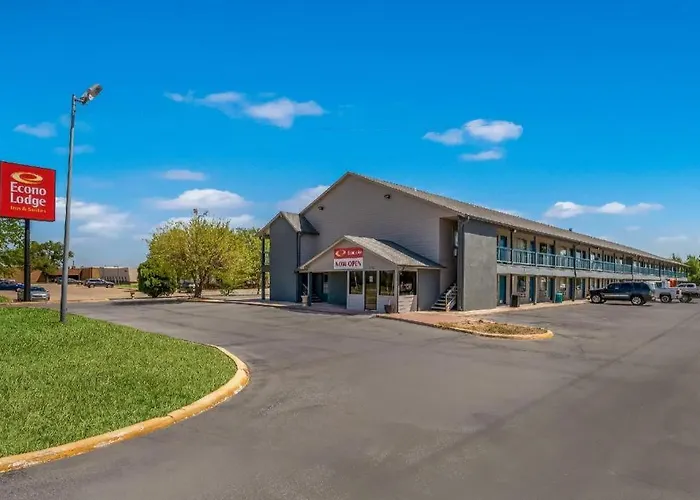 Econo Lodge Inn & Suites Enid South