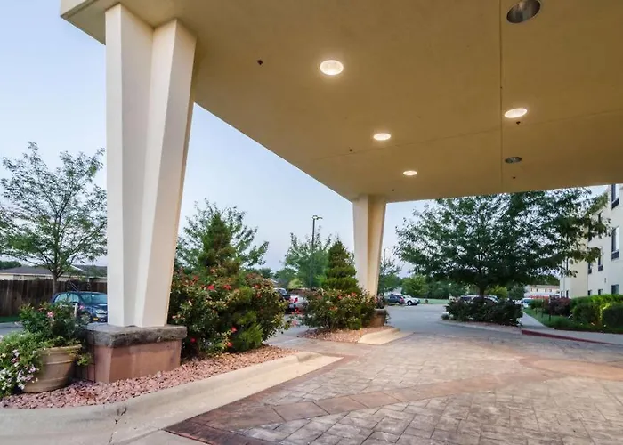 Comfort Suites Salina South