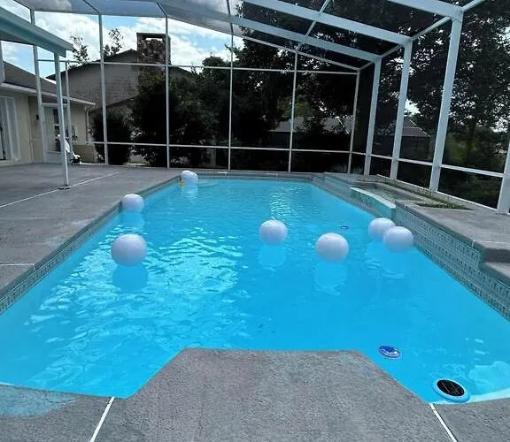 5 Bedrooms, 4 Bathrooms, Pool, Gym, Sleeps 16 Leesburg Retreat!!!!
