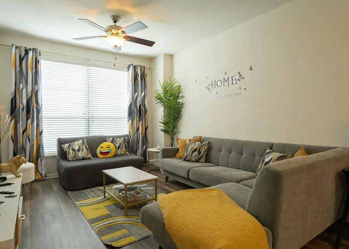 Spacious Blessed Home For Blessed Guests At The Domain