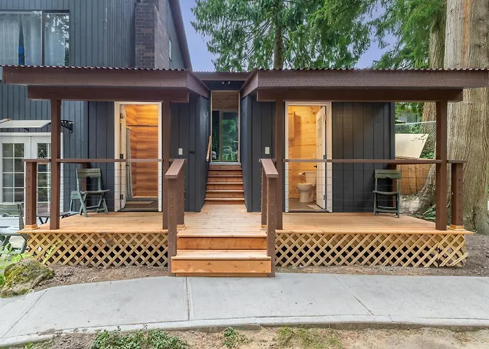 Garden Suite For 4, Hot Tub & Sauna Near Seattle