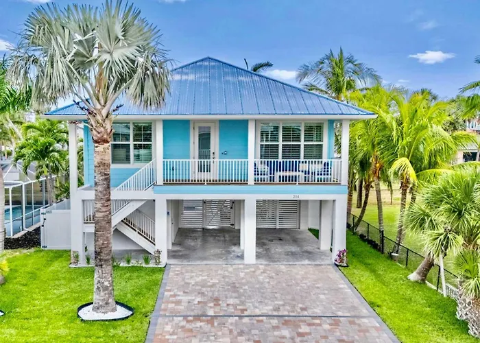 Beach Bound - 2025 Luxury Build - Walk To Beach & Town