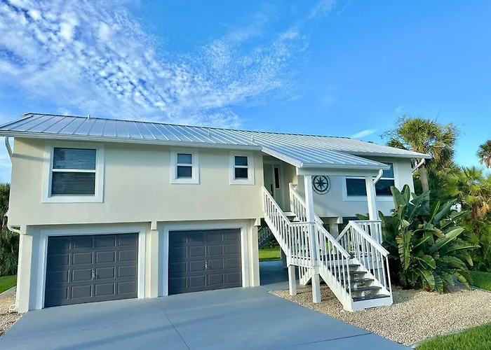 Tranquil Lakeview Home W Porch Bokeelia Retreat