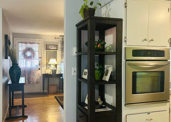 Emerald City 3 Bedroom 1 Bath Home