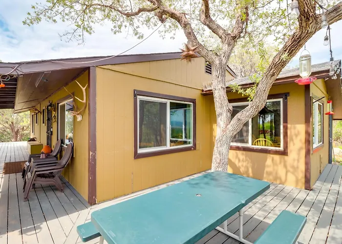 Mtn-View Gem On 20 Acres: Patagonia Cabin Hideaway