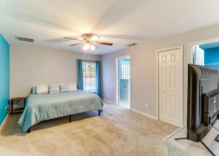 Family Getaway W/ Backyard Oasis In Vero Beach!