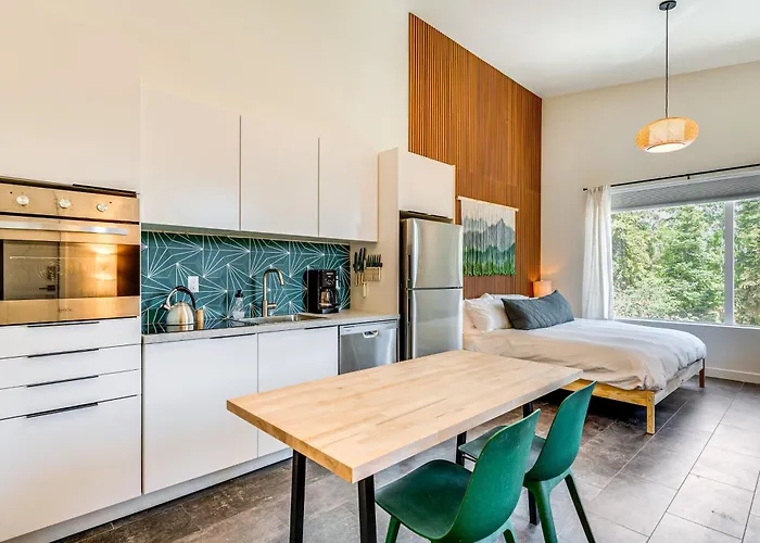 Ski, Hike & Bike: Modern Park City Studio