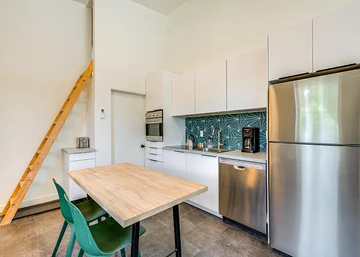 Ski, Hike & Bike: Modern Park City Studio