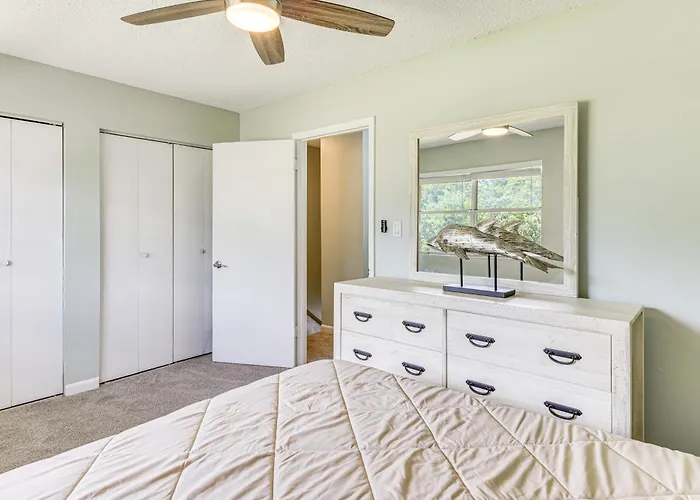 2 Mi To State Park: Dog-Friendly Niceville Home