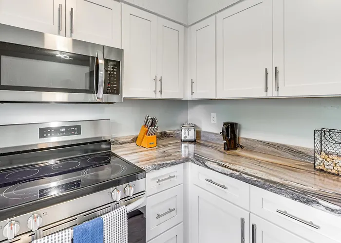 2 Mi To State Park: Dog-Friendly Niceville Home