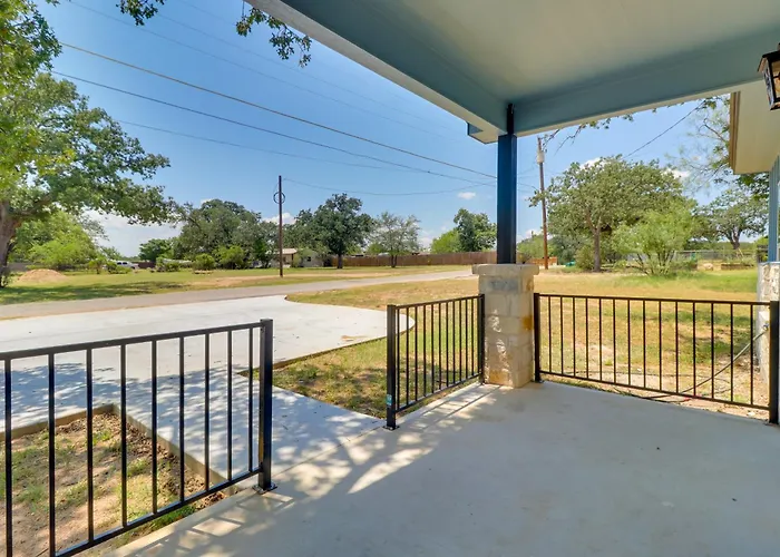 1 Mi To Lake Lbj: Peaceful Home W/ Patio & Yard!
