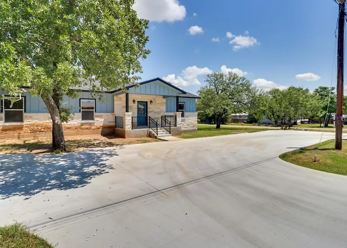 Quiet Hill Country Home: 1 Mi To Lake Lbj Access!