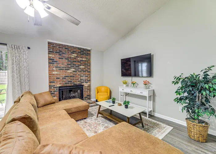 Jacksonville Home By Camp Lejeune, Beaches & More!