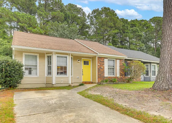 Jacksonville Home By Camp Lejeune, Beaches & More!