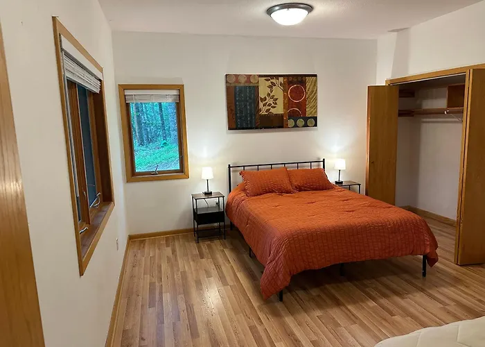 Morency Place - 14-Acre Woodland Escape 5 Miles From Vt