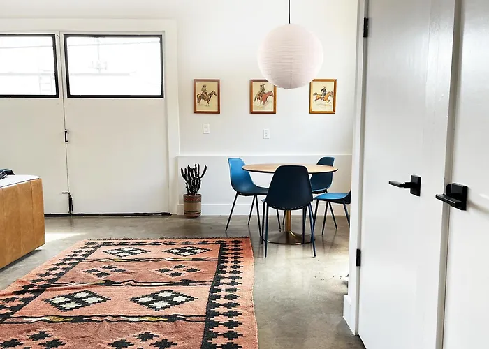 A Min Walk To 6Th St I 1 Bedroom Home In East Atx