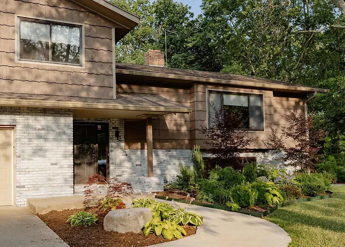 Bluffview On The River With A Hot Tub Sauna Pool Table And More