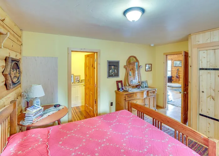 Pet-Friendly Cabin On 10 Acres In Joseph: Private!