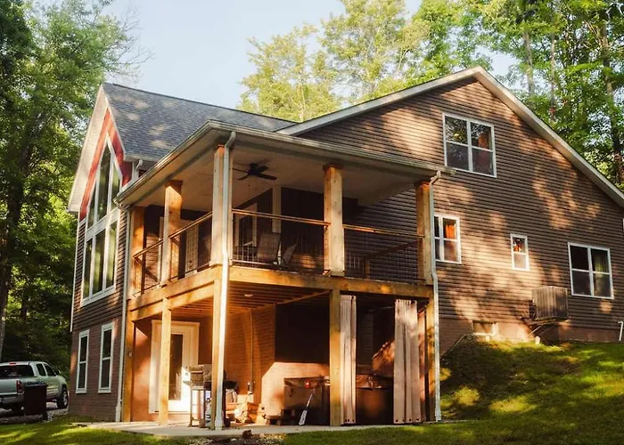 Modern 2 Bd Cabin With Hot Tub & Games & Central Loc