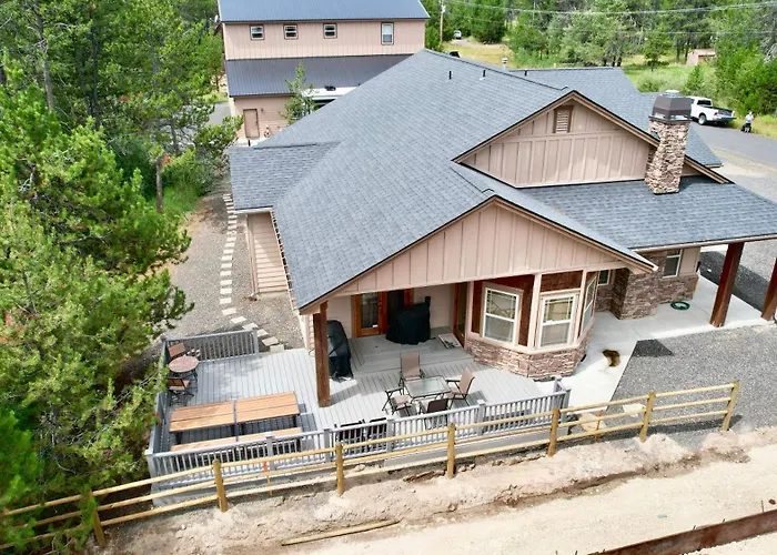 Black Bear Inn - Pet Friendly - Trailer Parking - Close To Lake - Rustic