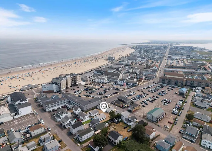 The Sand Bar - Heart Of Hampton Beach