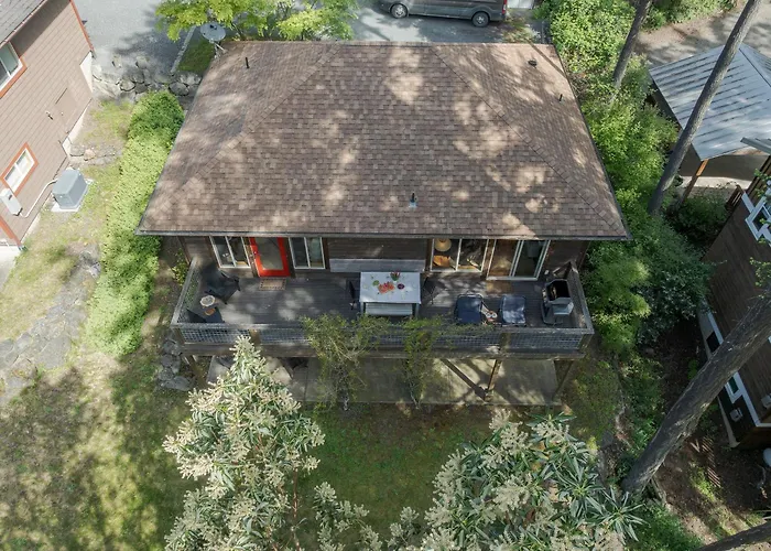 Beautiful Waterviews, Pet-Friendly, Close To Town