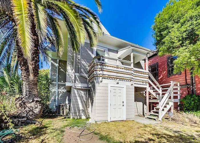 4Br4Ba Hidden Gem Wd Parking