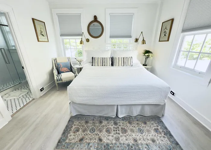 Captain'S Suite | Rare Corner King - Beach Access