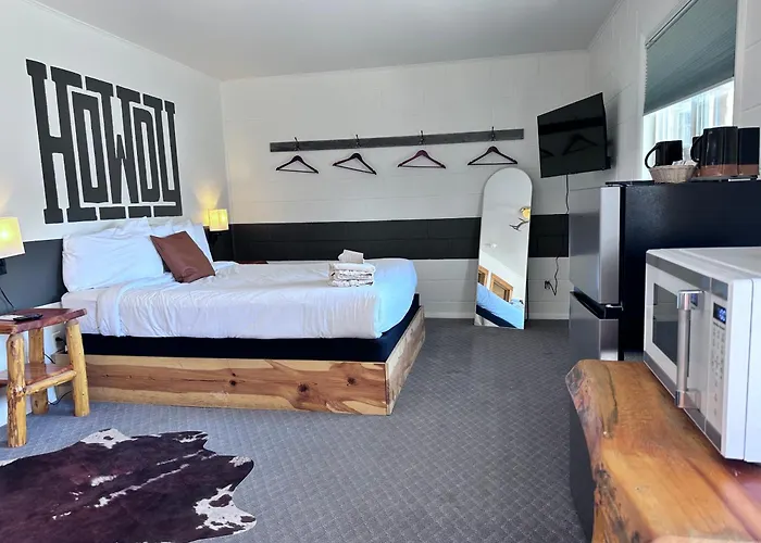 Elk Antler Inn
