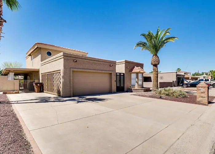 Private Putting Green & Patio: Sun Lakes Home!