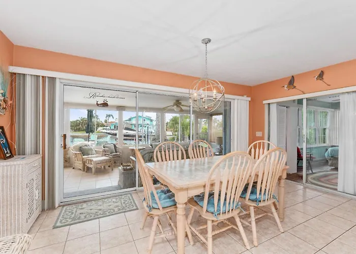 Waterfront Gulf Getaway