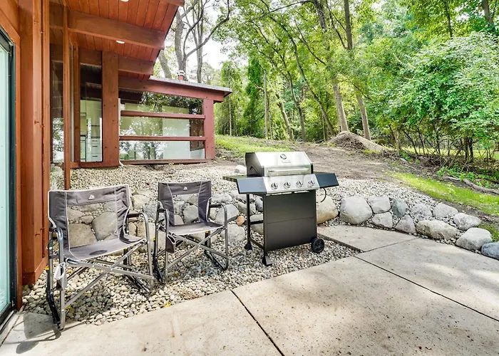 Fire Pits & Grill: Lakefront Jackson Home