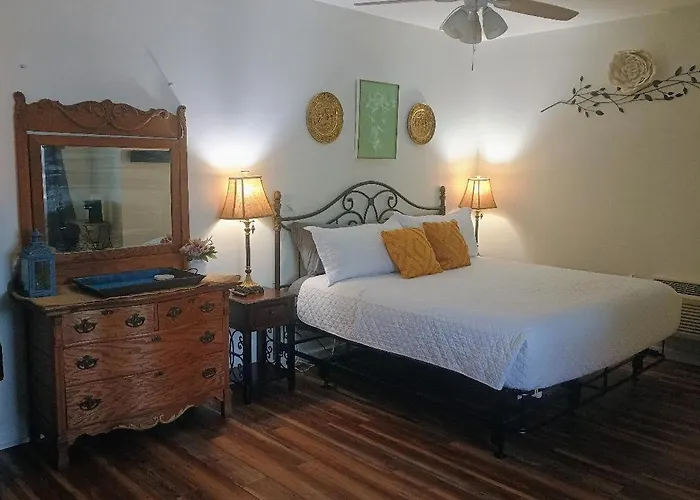 Wild Mountain Lodge