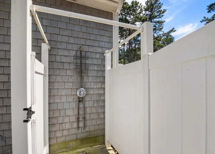 Charming Getaway With Hot Tub Dog Friendly