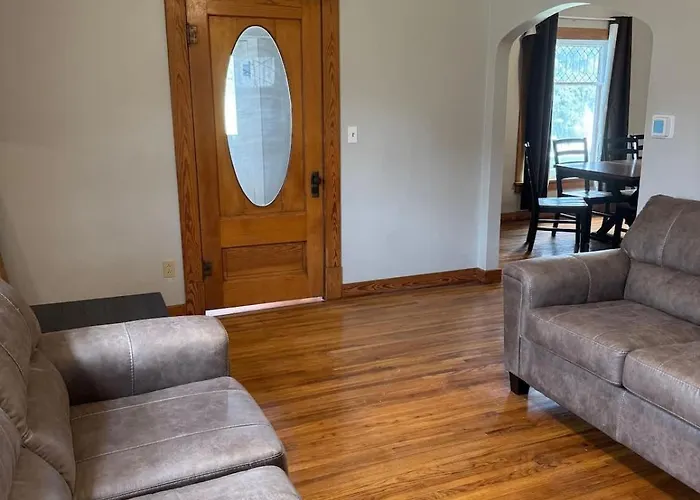 The Spruce House Family 4Br 2 Bath Great Location In Ogallala Close To Lake Mcconaughy