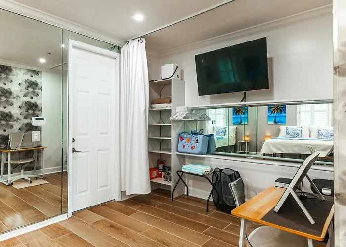 Pet-Friendly Studio: 6 Mi To Jupiter Beach Park!