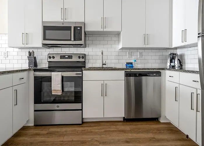 Landing Apartments - Emery Villages